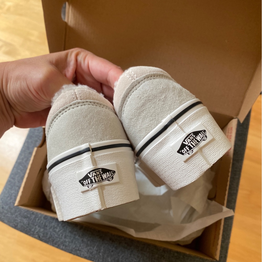 VANS Old Skool Sherpa Platform Shoes - Picture 8 of 12